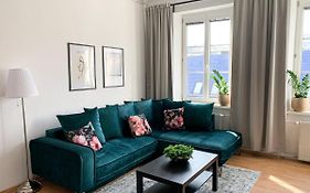 Cozy Downtown City Living